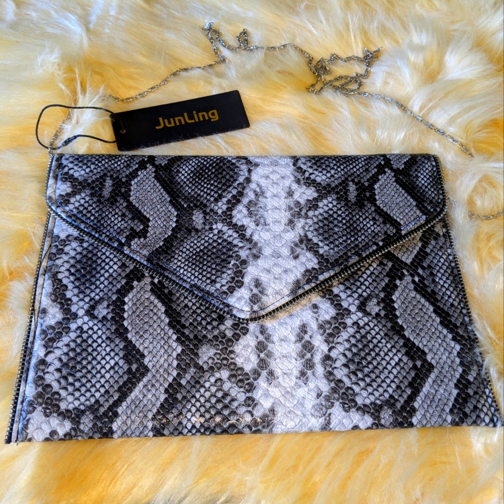 Clutch purse